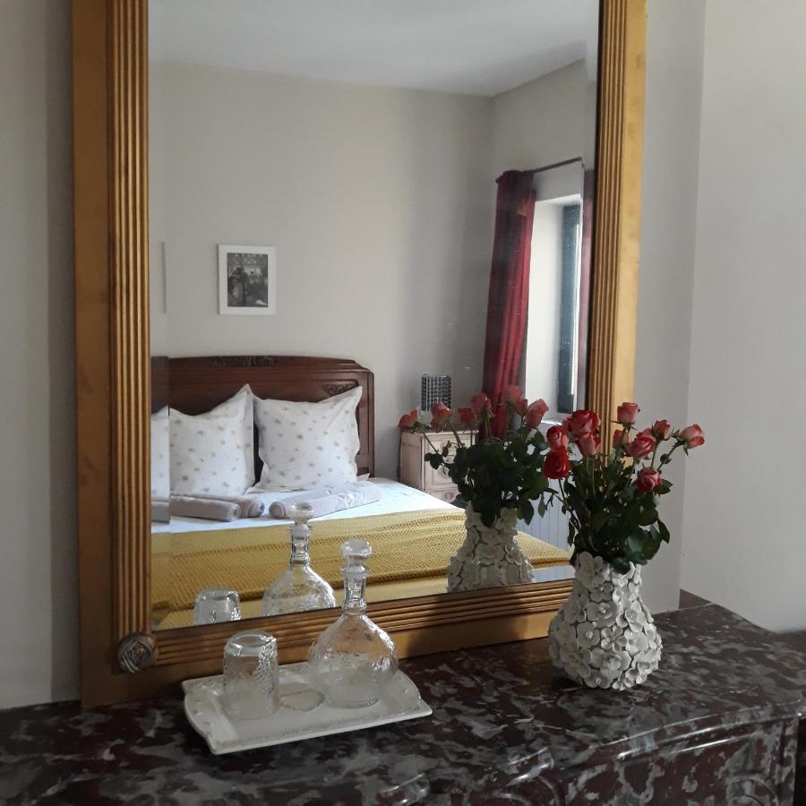 Sous Le Neflier Bed and Breakfast Νιμ Εξωτερικό φωτογραφία