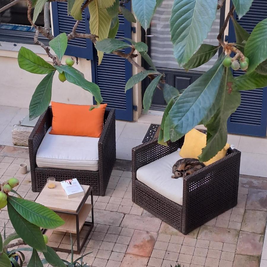 Sous Le Neflier Bed and Breakfast Νιμ Εξωτερικό φωτογραφία